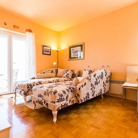Apartament Mirela Nin